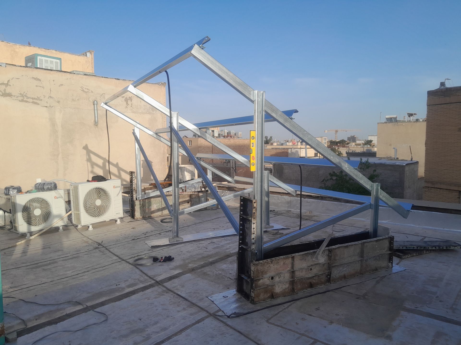استراکچر خورشیدی 8پنل دو ردیفه